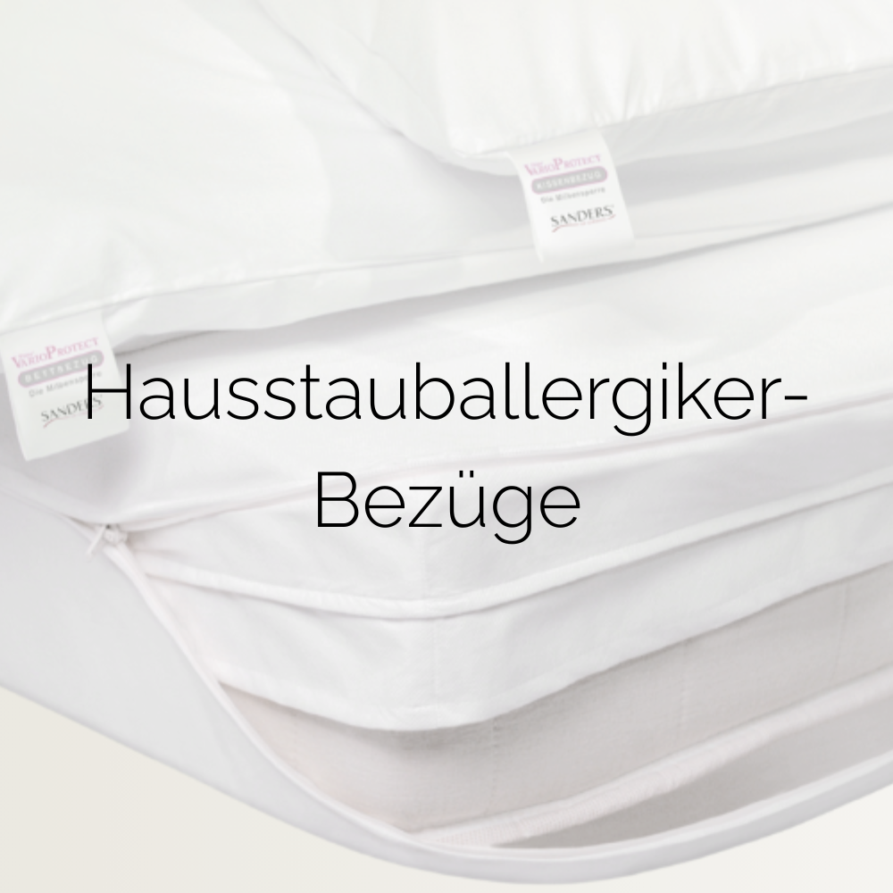 Nahaufnahme unserer Hausstauballergikerbezüge. Bildaufschrift "Hausstauballergikerbezüge".